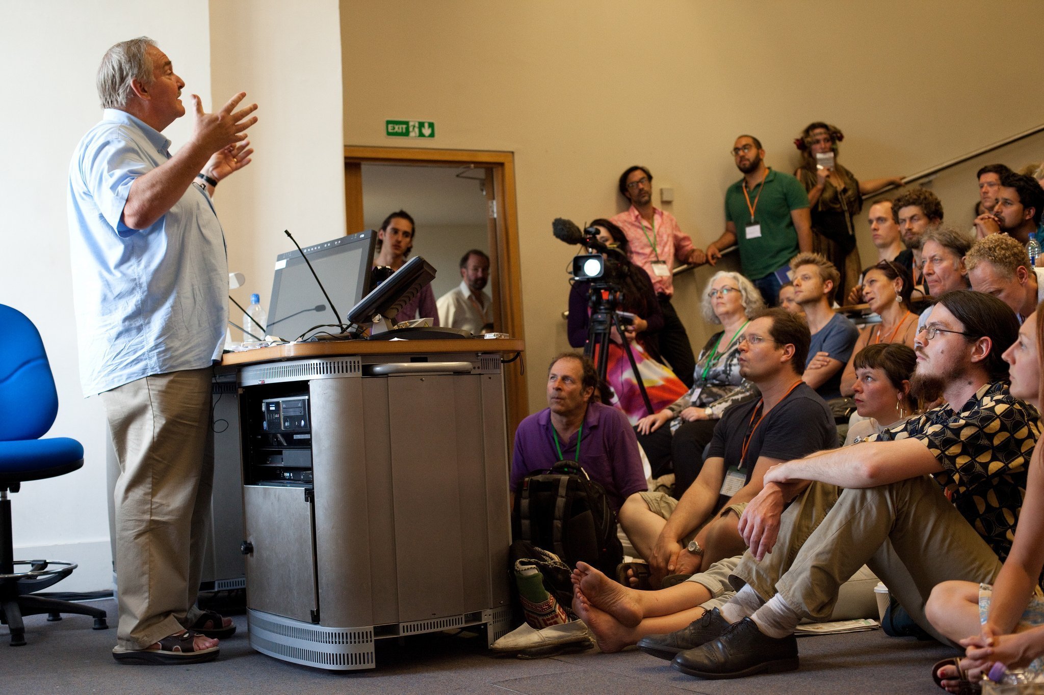 Professor David Nutt addresses delegates at Breaking Convention: a multidisciplinary conference on psychedelic consciousness, featuring more than 130 presenters from around the world. Photo Credit: Jonathan Greet 2015